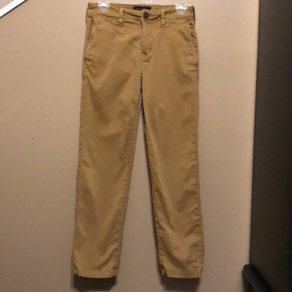 American Eagle extreme flex fit straight leg khaki